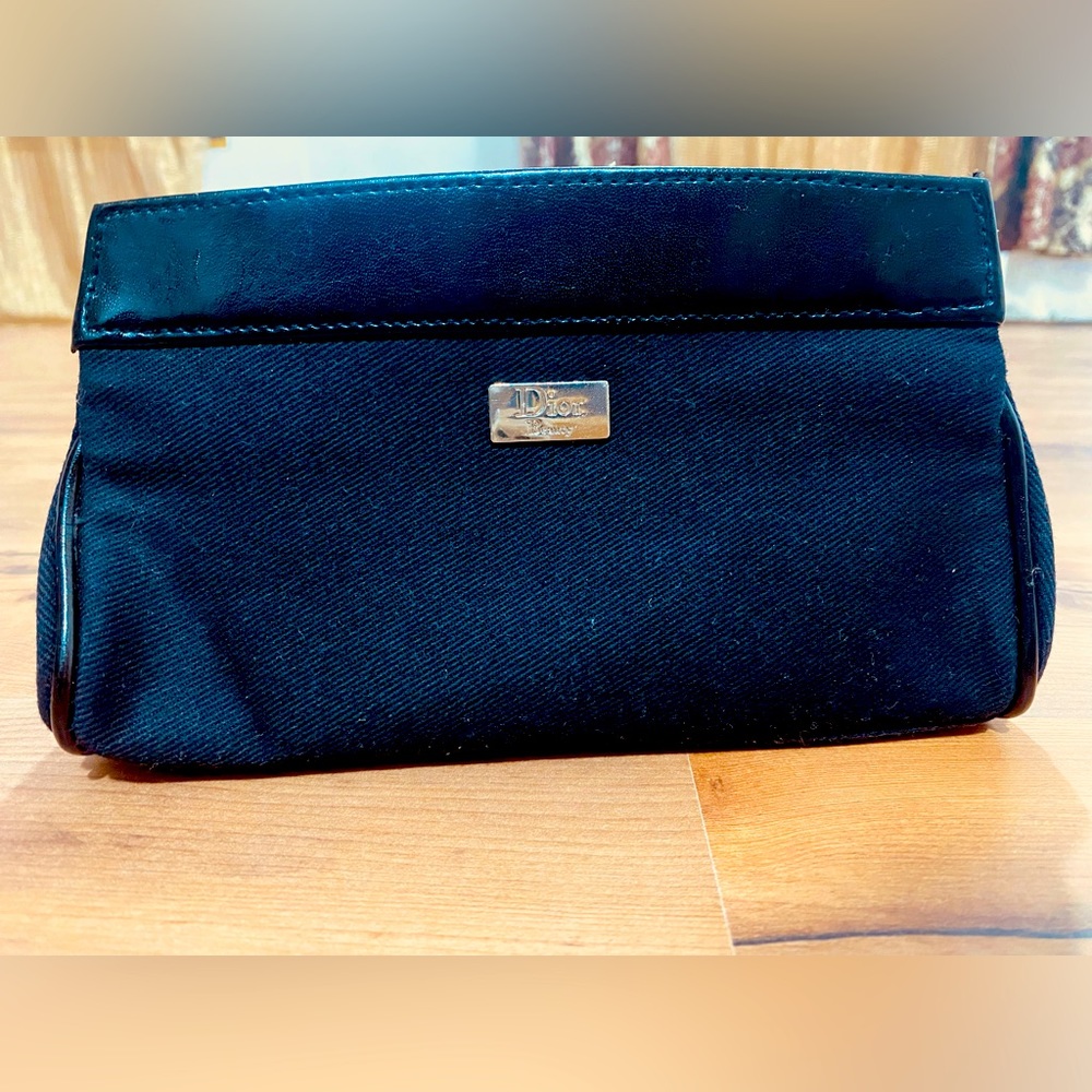 AUTHENTIC DIOR BEAUTY CLUTCH - Picture 7 of 8